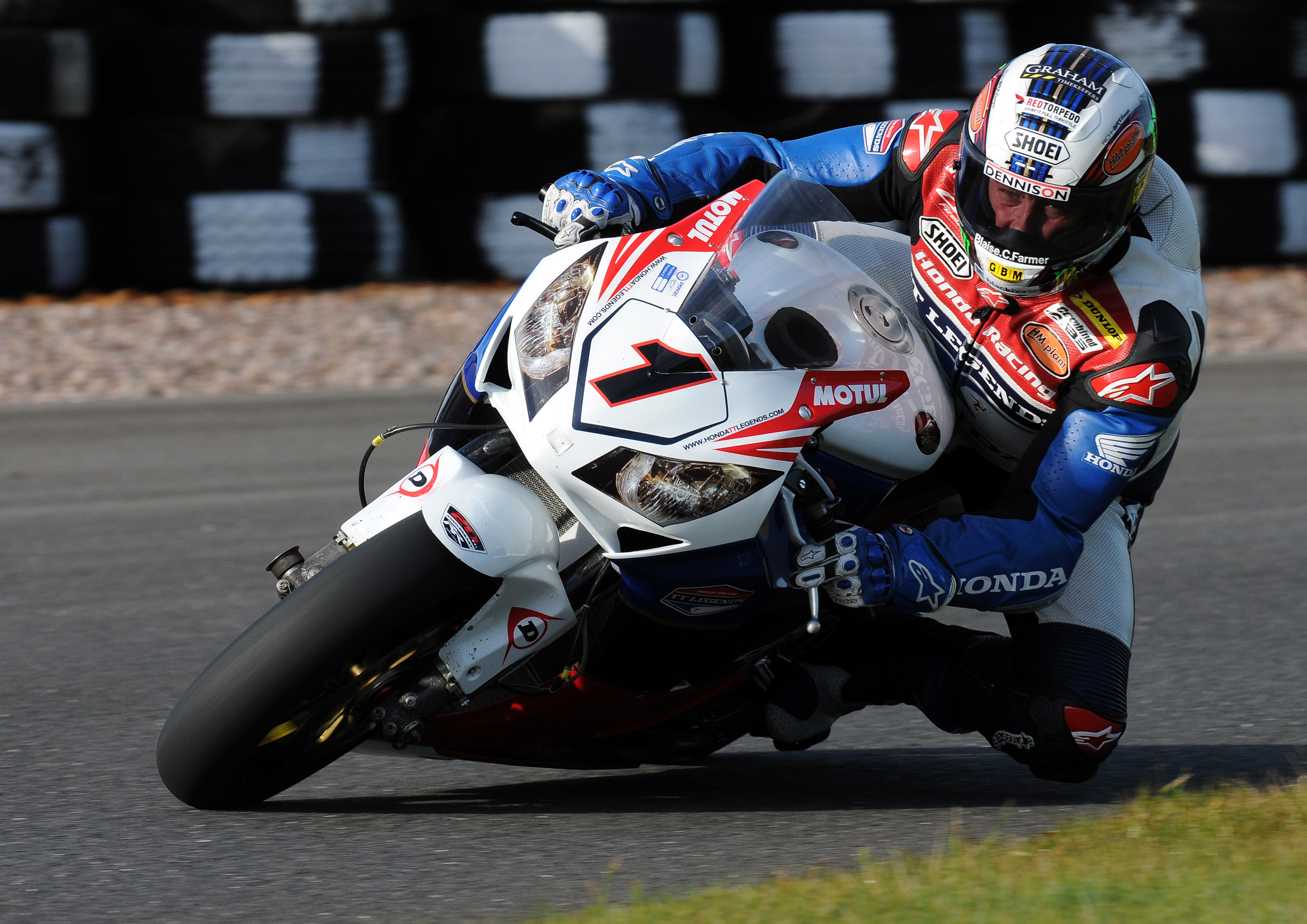John McGuinness reunited with Isle of Man TT-winning bike - iomtt